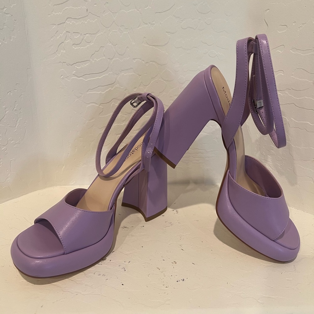 Elegant Lavender Heels